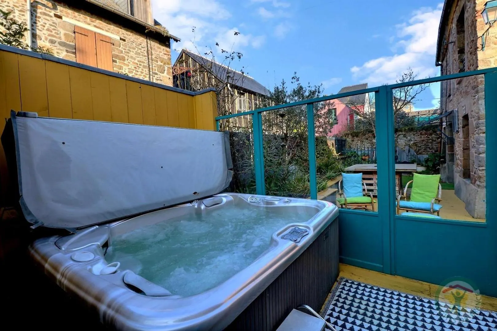 La Goutte D'Or Bed & Breakfast Combourg 0*,